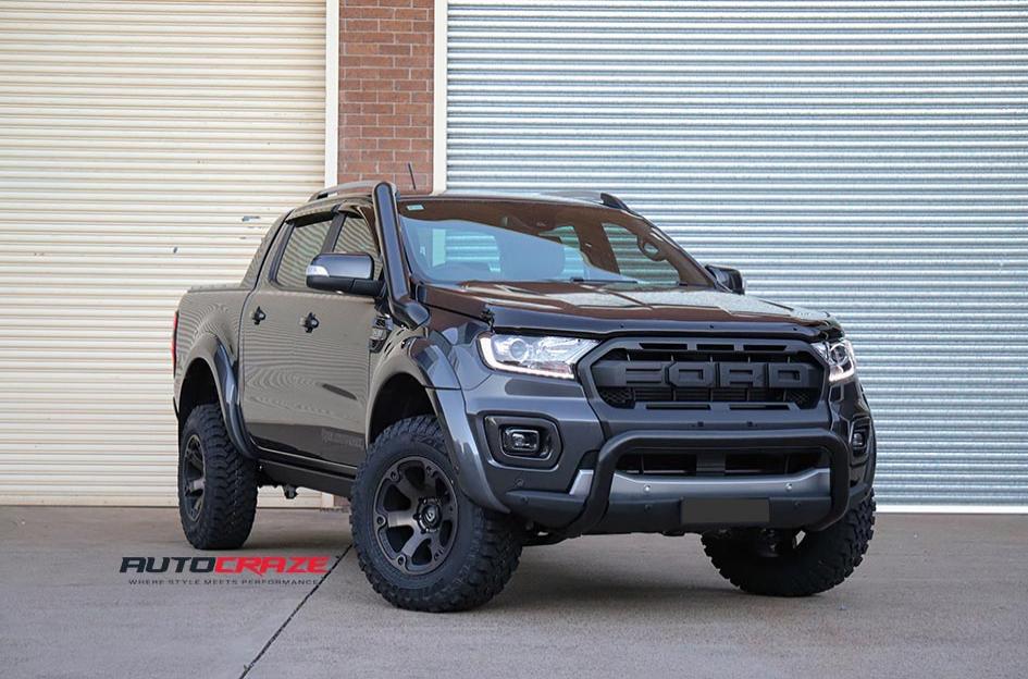 FORD RANGER VAPOR BLACK MACHINED WITH DARK TINT